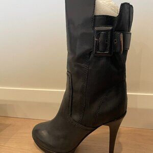 Modern Vintage Nico Black heeled boot in size 8